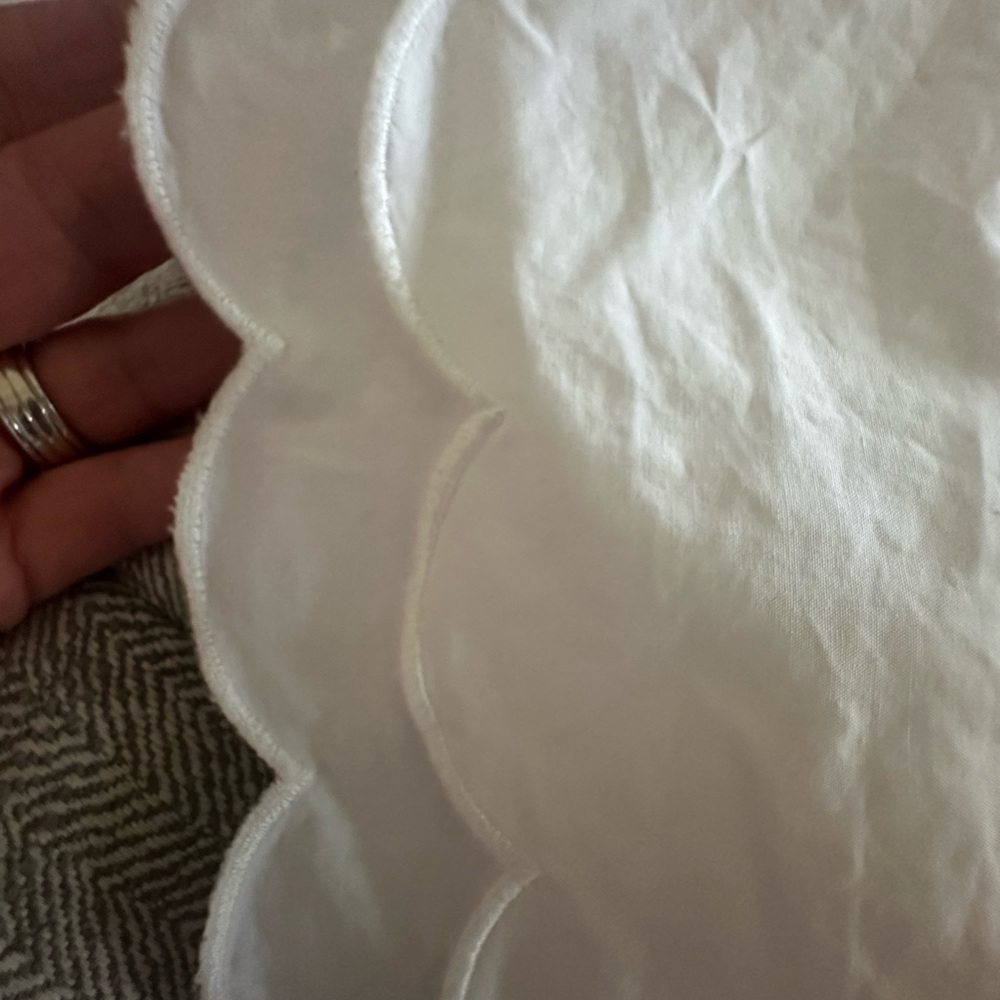 French Connection White Blouse with Scalloped Edges NWOT only washed never worn - Picture 6 of 9